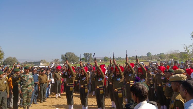 संदीप गुर्जर को सैनिक सम्मान के साथ नम आंखों ने दी अंतिम विदाई
