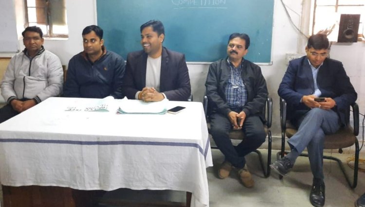 टोबैको फ्री अलवर के तहत नर्सिंग स्टूडेंट्स ने पोस्टर्स, स्लोगन के माध्यम से दिया संदेश 