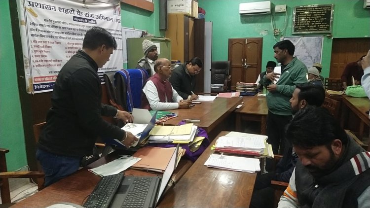 नगरपालिका में आयोजित एंपावर्ड कमेटी बैठक में नहीं पहुंचे ईओ, नगरपालिका अध्यक्ष राजकरण चौधरी ने जताई नाराजगी
