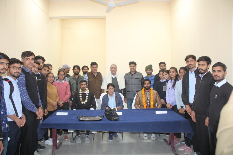 जिला रोजगार सृजन केंद्र युवाओं को रोजगार युक्त करने की योजनाओं का केंद्र होगा - डॉ शैलेंद्र 