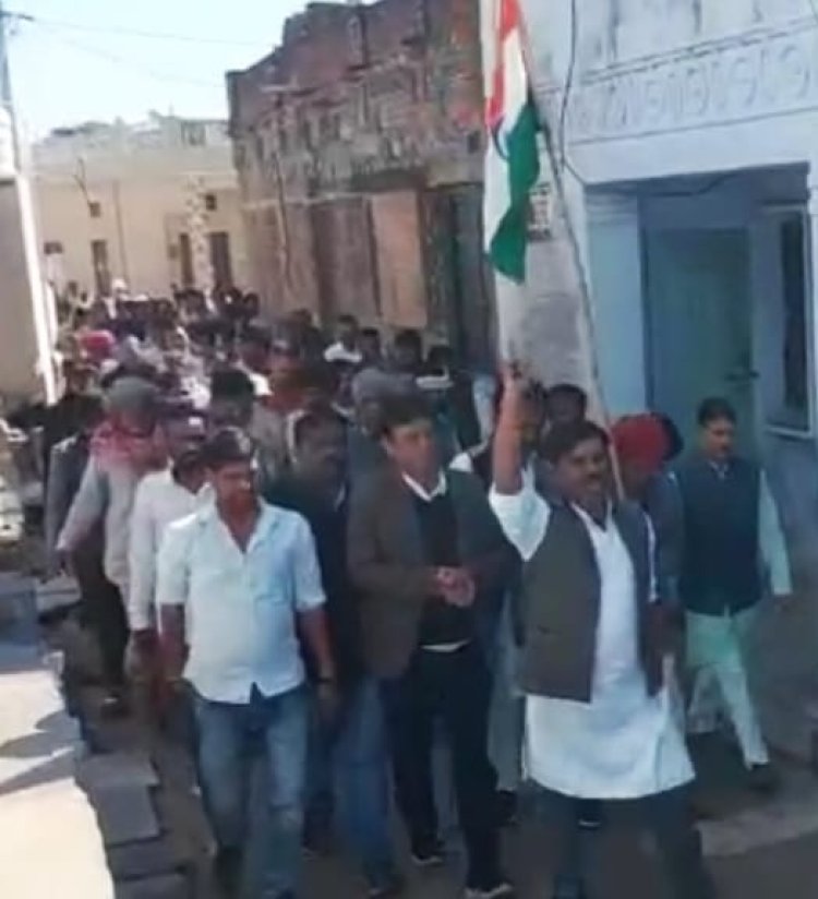 आंदोलन में शरीक होने के लिए विद्यालय सहायकों ने किया जयपुर कूच