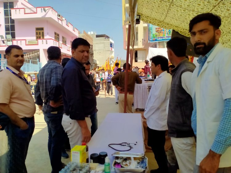 मेला प्रभारी आरसीएचओ डॉ राजीव ढाका ने किया मेला बूथों का निरीक्षण