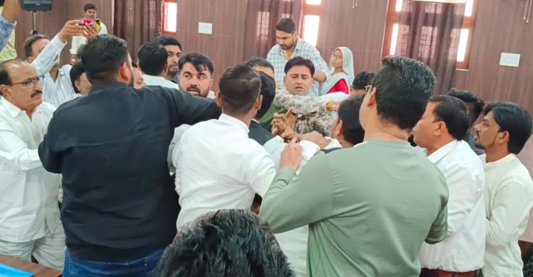 नगरपरिषद की साधारण सभा में उलझे पार्षद, हंगामे के बीच बजट भी पारित