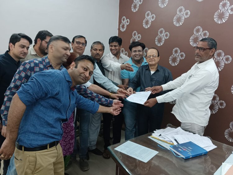 निजी चिकित्सालय डॉक्टरों ने बिल के विरोध में दिया ज्ञापन