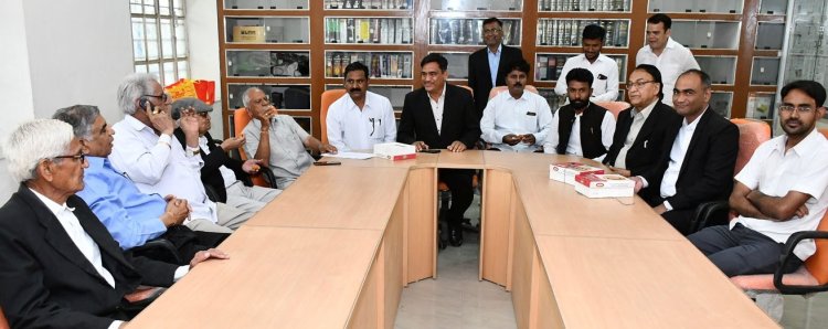 अधिवक्ता संरक्षण विधेयक पारित होने पर अधिवक्ताओं ने किया खुशी का इजहार 