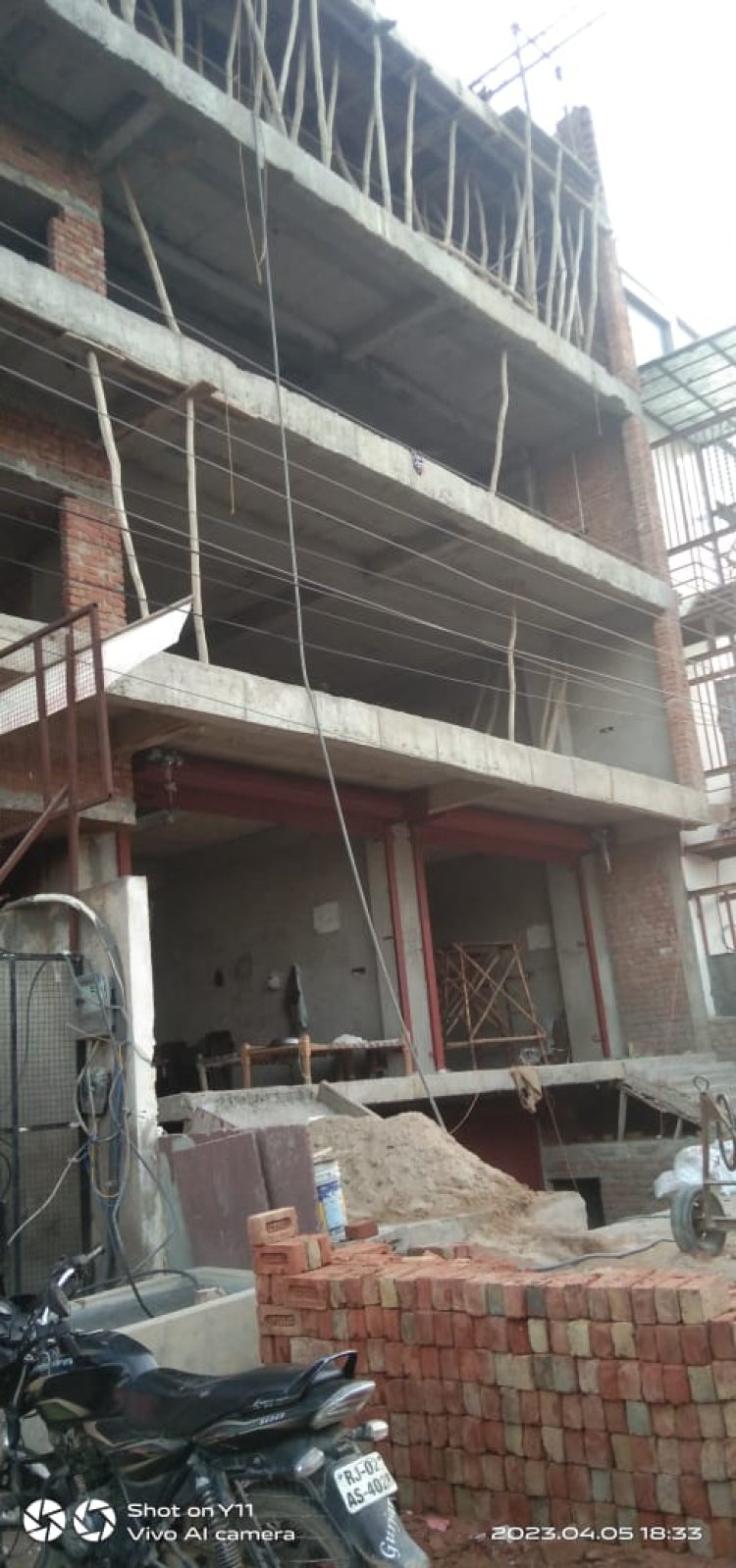 नगर परिषद आयुक्त ने किया अवैध निर्माण कार्यों का निरीक्षण 