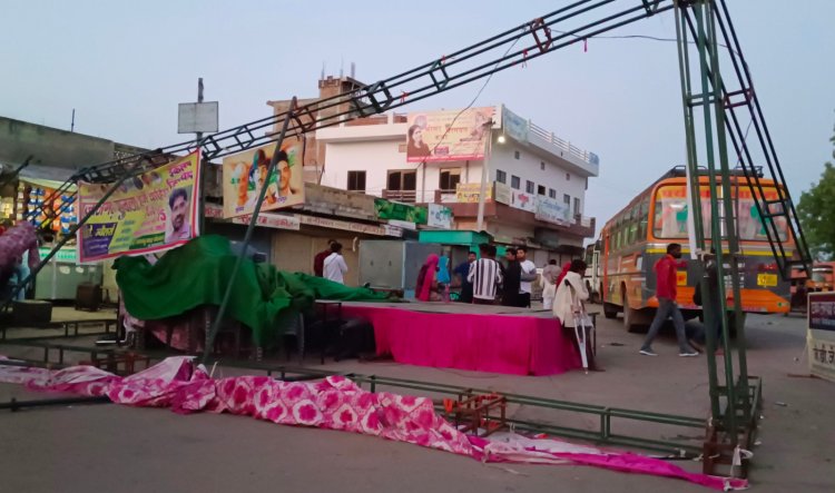 तेज अंधड़ से जन जीवन प्रभावित