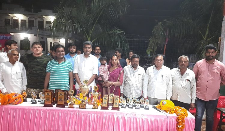 थड़ोदा में वॉलीबॉल प्रतियोगिता का शुभारंभ