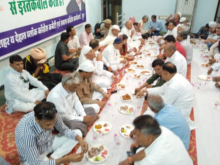 पूर्व विधायक हाजी मकबूल मंडेलिया व सभापति पायल सैनी ने रोजेदारों का खुलवाया रोजा