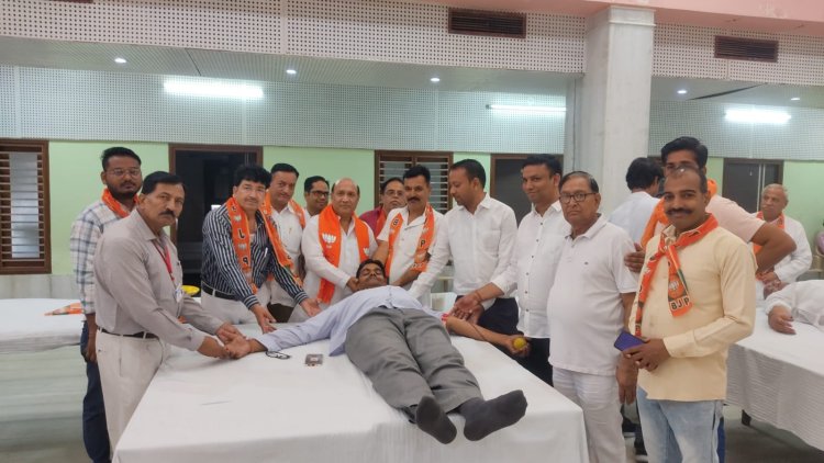 नेता प्रतिपक्ष राठौड़ के जन्म दिवस के उपलक्ष में आयोजित हुआ विशाल रक्तदान शिविर, 792 लोगों ने किया रक्तदान