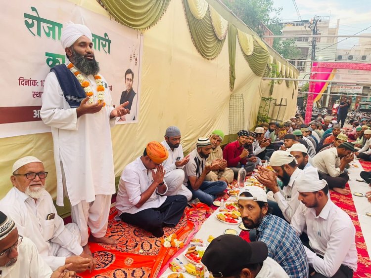 राठौड़ ने दी रोजा इफ्तार पार्टी , रोजेदारों के खुलवाए रोजे। --