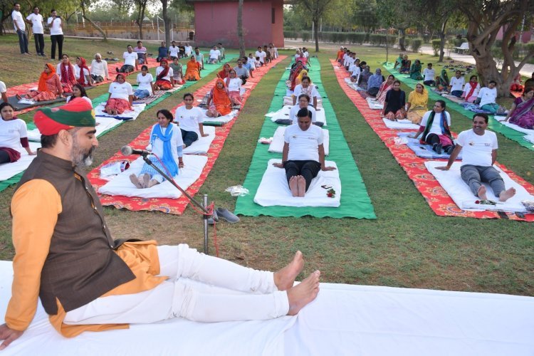 योग हमारे जीवन का मुख्य आधार - मनोज शर्मा