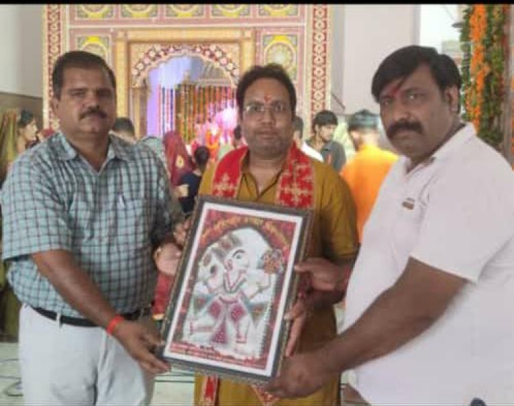 विहिप जिला अध्यक्ष मनोज बंसिया का किया सम्मान धार्मिक तथा गो सेवा में उत्क्रष्ट योगदान के लिए किया सम्मान