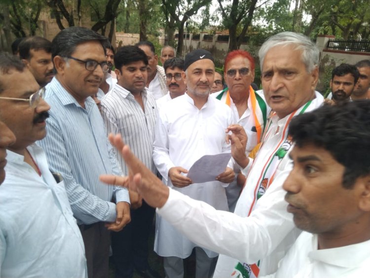 *कांग्रेस के राष्ट्रीय सचिव आए चूरू, विधायकों, पार्टी के पदाधिकारियों व कार्यकर्ताओं से की चर्चा