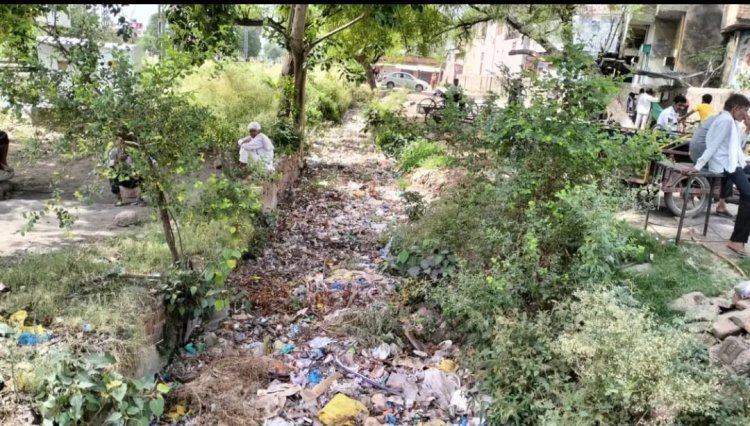 पालिका का खजाना नहीं खाली, फिर भी शहर में चहुंओर बदहाली विकास कार्य नहीं होने से आमजन में रोष, नहीं हो रहा कोई नया कार्य