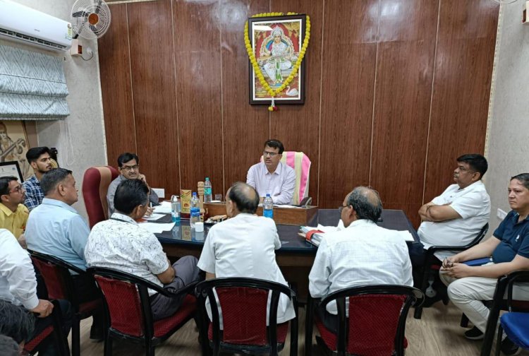 मैडीकेयर रिलिफ सोसायटी की बैठक आयोजित  जिला कलक्टर ने सामान्य चिकित्सालय के विकास एवं सुविधाओं में इजाफे हेतु सभी प्रोजेक्ट तैयार करने के दिए निर्देश 