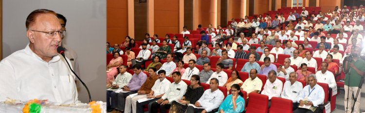 स्कूल शिक्षा की राज्य स्तरीय समीक्षा बैठक
