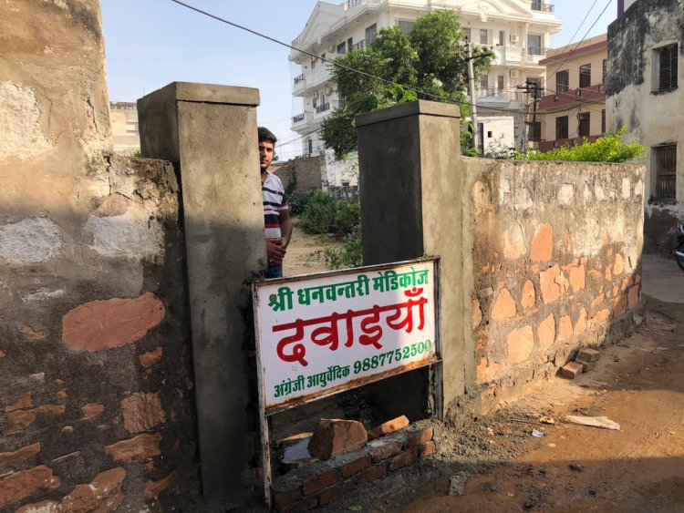 प्रशासन को बार बार अवगत करवाने के बावजूद भी नहीं खोला रास्ता। 
