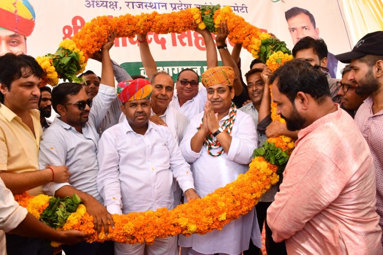 51 किलो की फूलमाला से किया गोविन्द का स्वागत
