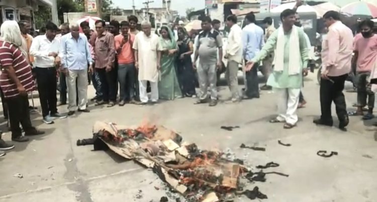 विराटनगर को कोटपुतली में जोड़े जाने का विरोध:::: मनाया काला दिवस,विरोध में निकाली जन आक्रोश यात्रा  विधायक इंद्राज गुर्जर का फूंका पुतला