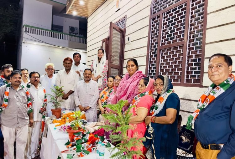 अभूतपूर्व विकास कार्यों से प्रभावित होकर वार्ड न 18 में वार्डवासियों ने बीजेपी छोड़कर कांग्रेस पार्टी जॉइन की