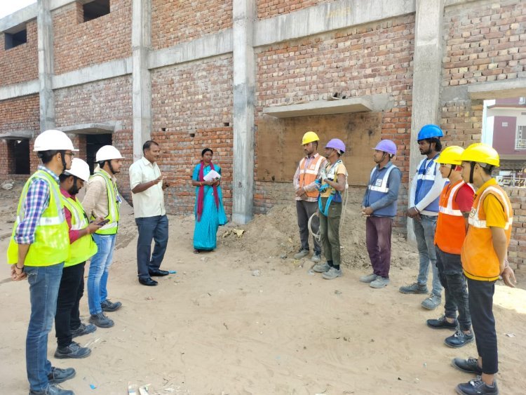 कुचामन सिटी में श्रमिकों को सुरक्षा नियमों की दी जानकारी, दुर्घटनाओं से बचाव पर जोर श्रमिकों को सुरक्षा उपकरणों के उपयोग और स्वास्थ्य पर जागरूक किया गया