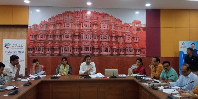 युवा महोत्सव की तैयारी के लिए जिला कलक्टर ने दिए निर्देश