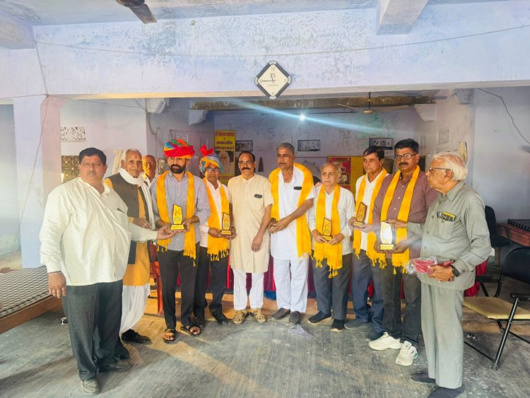 कांग्रेस विधायक मनीष यादव ने देवउठनी एकादशी पर मांगलिक कार्यक्रमों में शिरकत की