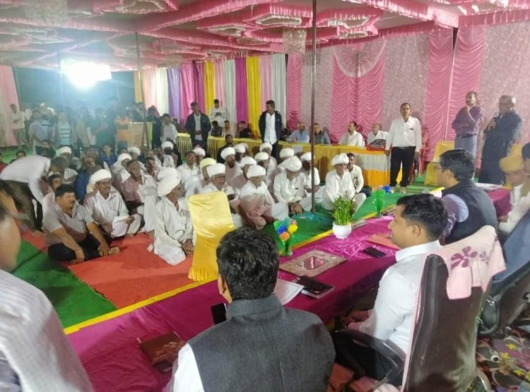 जिला कलक्टर यादव ने रात्रि चौपाल में सुनी आमजन की समस्याएं