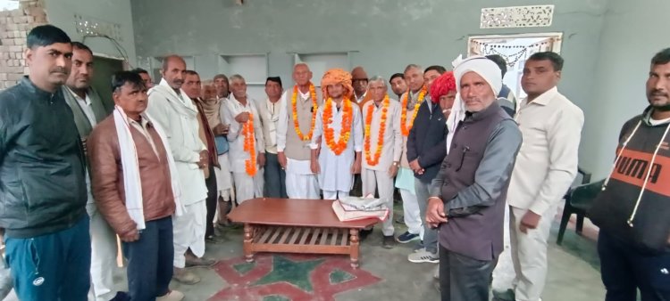 असिस्टेंट प्रोफेसर बनने पर ग्रामीणों ने किया स्वागत 
