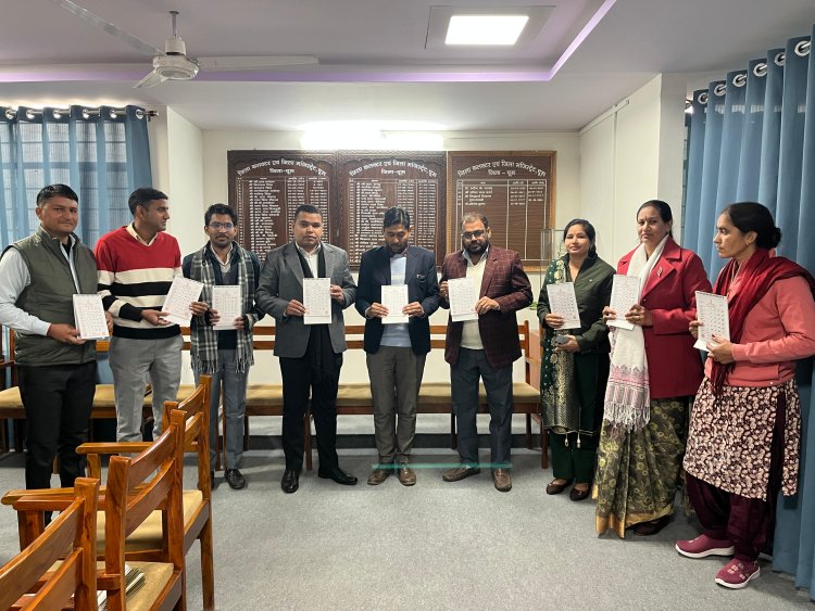 जिला कलक्टर ने किया बेटी बचाओ -बेटी पढ़ाओ‘ योजना आधारित नववर्ष के कैलेण्डर का विमोचन