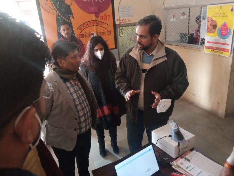 एनसीडी मामलों के प्रबंधन में लाइव्स कार्यक्रम का प्रभाव: संयुक्त निदेशक ने किया निरीक्षण