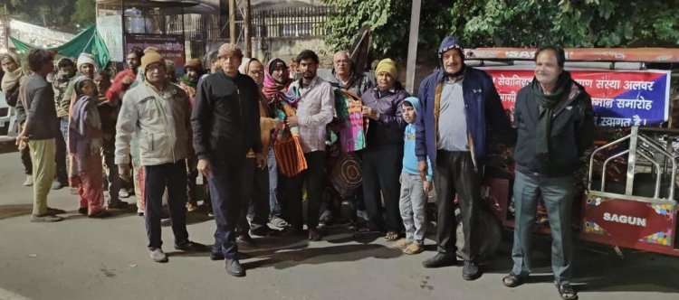 पहले की बैठक ओर किए विभिन्न मुददो पर चर्चा ओर फिर किए जरूरतमंदों को कंबल वितरित