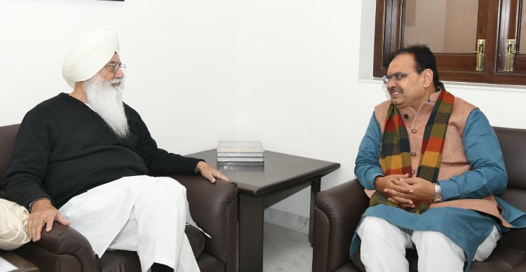 सीएम भजनलाल शर्मा ने राधास्वामी डेरा प्रमुख बाबा गुरिंदर सिंह ढिल्लो से की आत्मीय मुलाकात