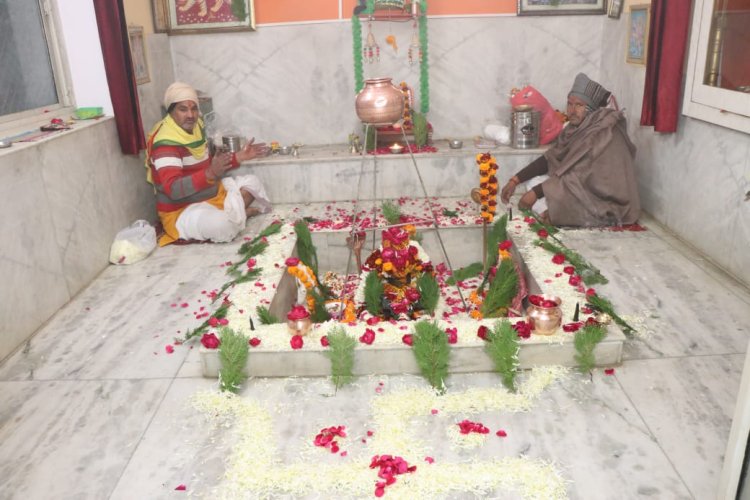 सेवाधारी नरेन्द्र कुमार सेवानी का परिवार सहित आध्यात्मिक की ओर दिनों दिन बढ़ता लगाव 