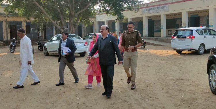 जिला कलक्टर एवं पुलिस अधीक्षक ने आरएएस भर्ती परीक्षा केन्द्रों का किया निरीक्षण