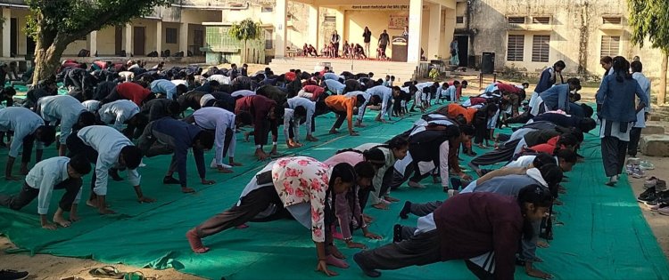 ब्लॉक स्तरीय सूर्य नमस्कार कार्यक्रम का हुआ आयोजन