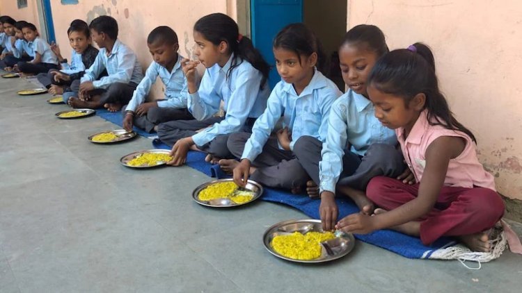 मिड-डे मील में ₹1705 करोड़ का घोटाला, गहलोत सरकार पर आरोप