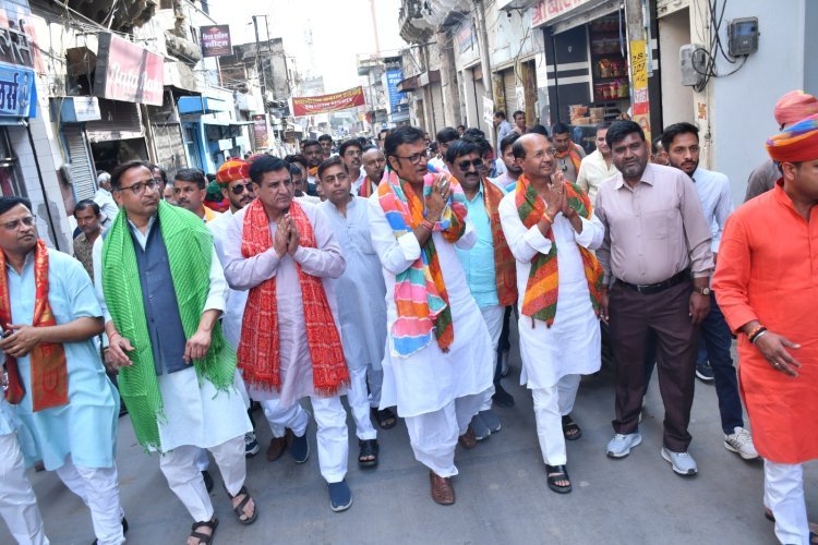 पूर्व नेता प्रतिपक्ष राठौड़ व सहारण ने की होली की रामरमी