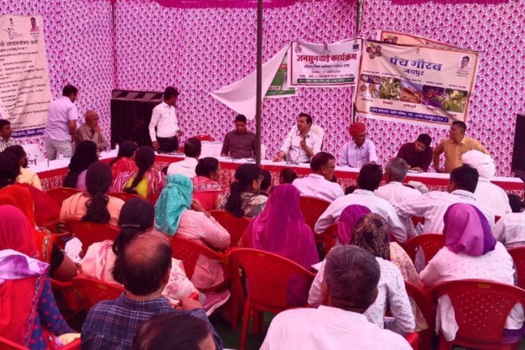 जनसुनवाई में जिला कलक्टर डॉ. सोनी का निर्देश: परिवेदनाओं का त्वरित और प्रभावी निस्तारण हो सुनिश्चित