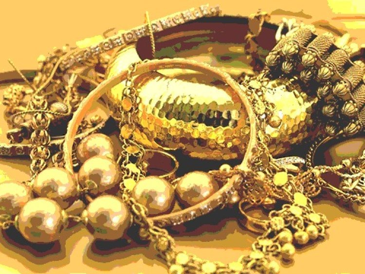 सोना पहली बार इस पार: 111 दिनों में इतनाबढ़ा, जानें तेजी के कारण