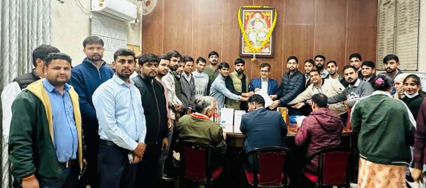 चिकित्सा एवं स्वास्थ्य मंत्री के नाम एडीएम (शहर) एवं पीएमओ को सौंपा ज्ञापन