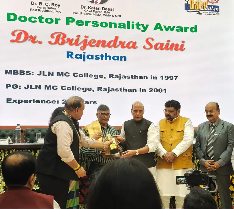 Alwar Doctor Honored with Prestigious National Eminent Doctor Personality Award