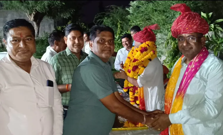 Sumerpur Bids Emotional Farewell to Tehsildar Himanshu Kachhawa