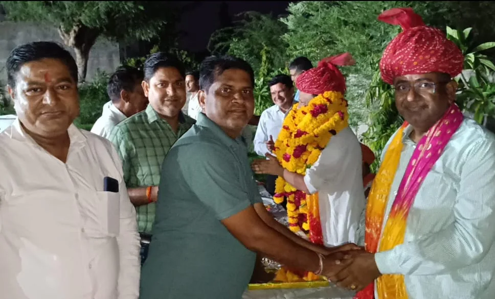 सुमेरपुर में तहसीलदार हिमांशु कछवाहा को भावभीनी विदाई