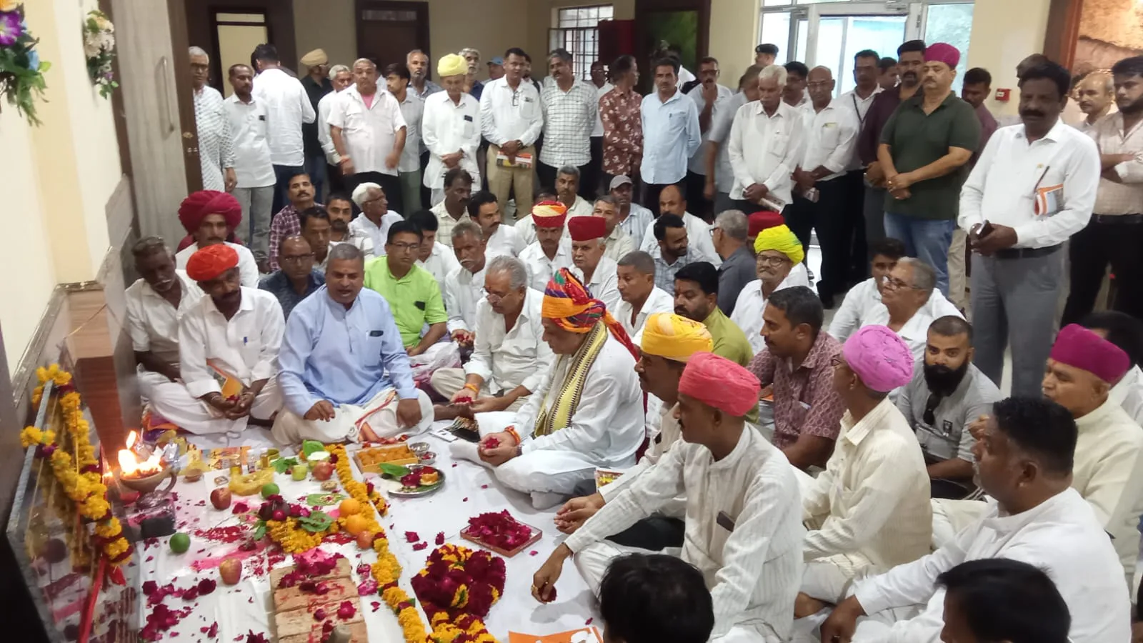 Minister Stops Contractor Felicitation Mid-Event, Issues Stern Warning Over Quality in Sumerpur