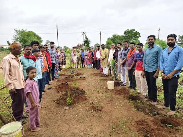 गुरु पूर्णिमा पर करौली में हरियाली का संकल्प, छात्रावास परिसर में हुआ सघन वृक्षारोपण