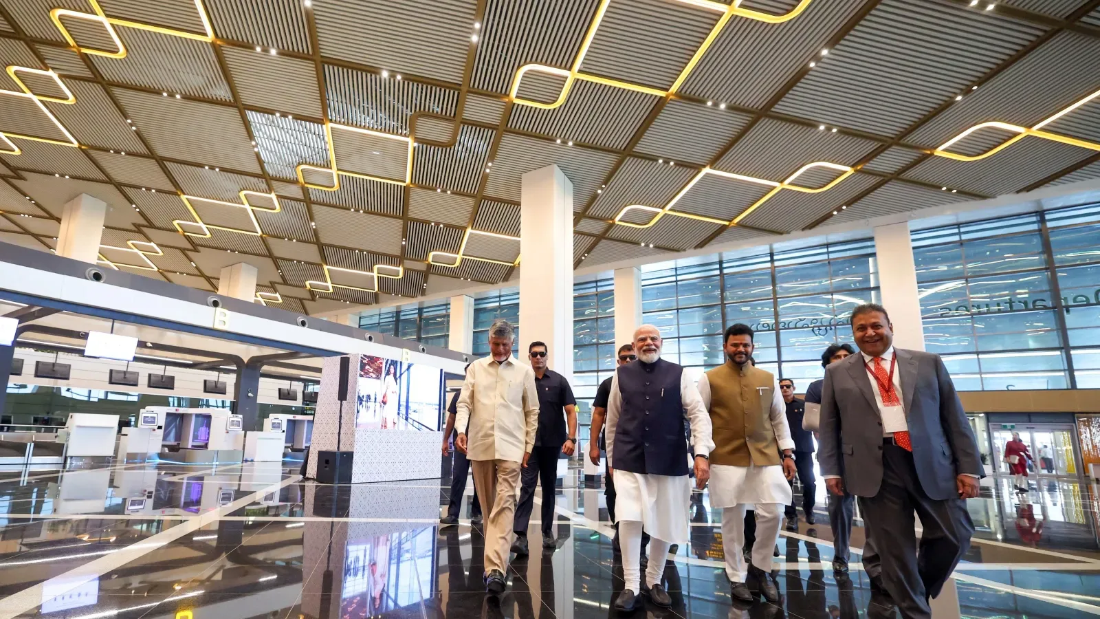 आंध्र प्रदेश बनेगा देश का प्रमुख मैन्युफैक्चरिंग हब, पीएम मोदी ने किया एयरपोर्ट का उद्घाटन