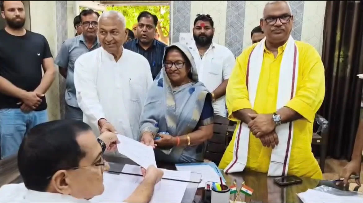 भरतपुर में भाजपा का मास्टरस्ट्रोक: निर्दलीय प्रत्याशी के हटने से अनुराधा सिंह बनीं निर्विरोध महापौर
