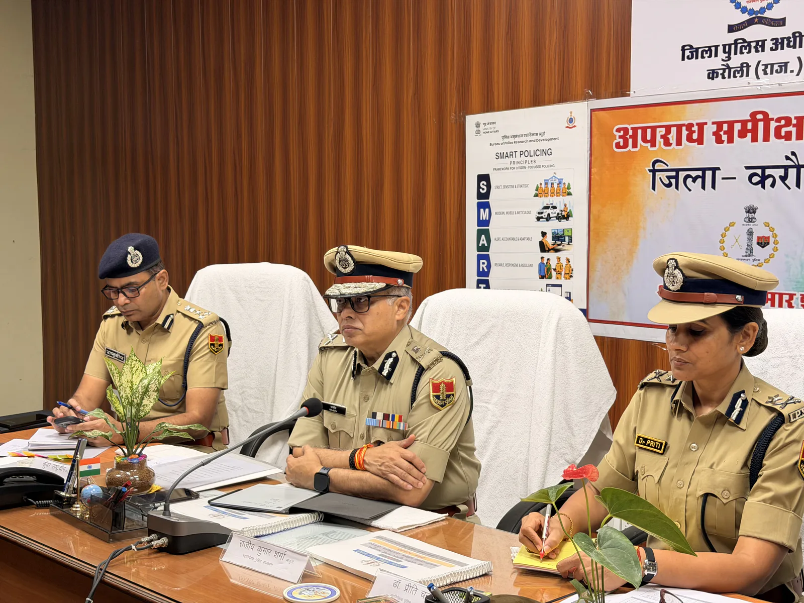 करौली में डीजीपी का सख्त रुख: संगठित अपराध और अवैध खनन पर लगाम कसने के दिए निर्देश